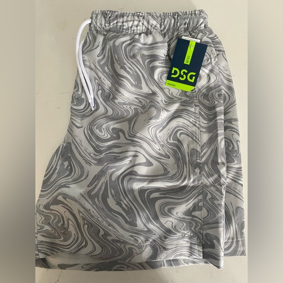 Man training shorts athletic activewear - Picture 7 of 8